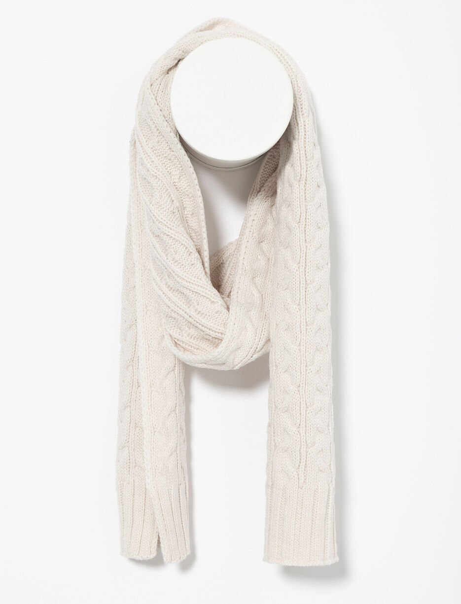 Foulard en tricot à motifs torsadés