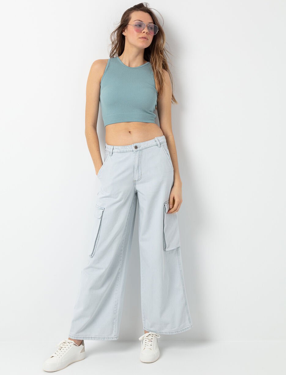 Regular-rise Wide-leg Cargo Jeans
