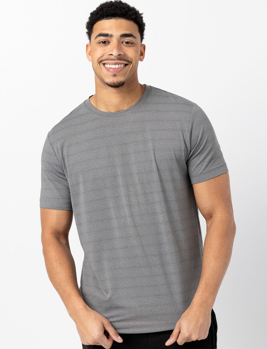 T-shirt de sport ray&eacute;