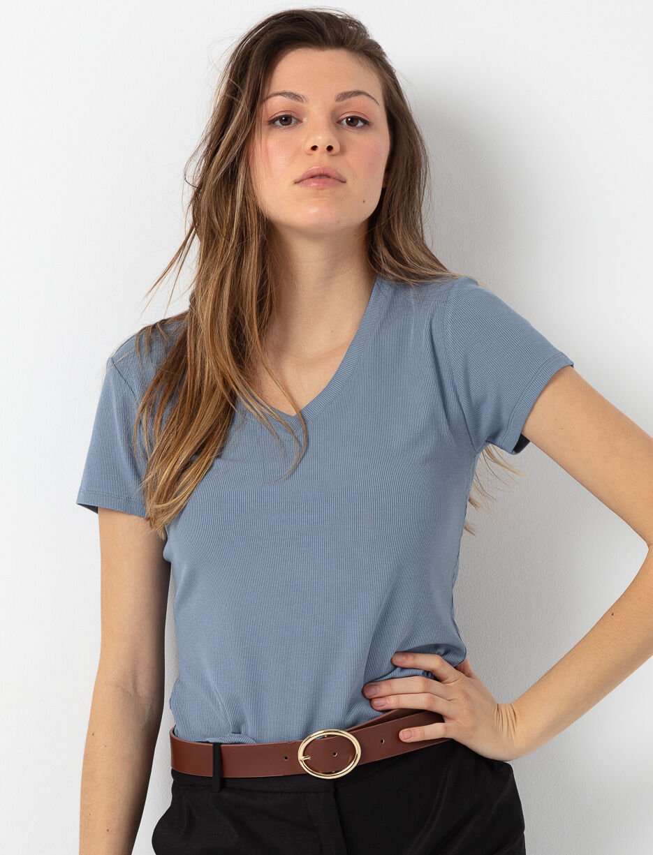 Ribbed V-neck T-shirt