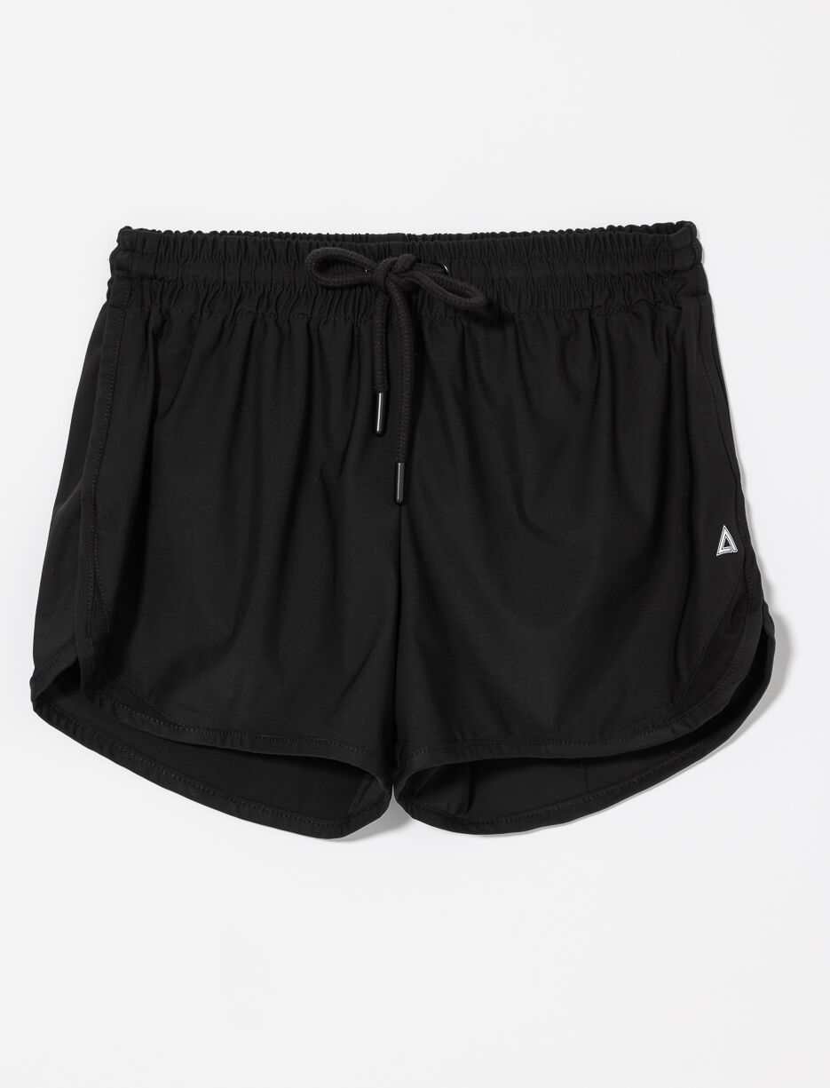 Short à taille élastique avec détail en mesh