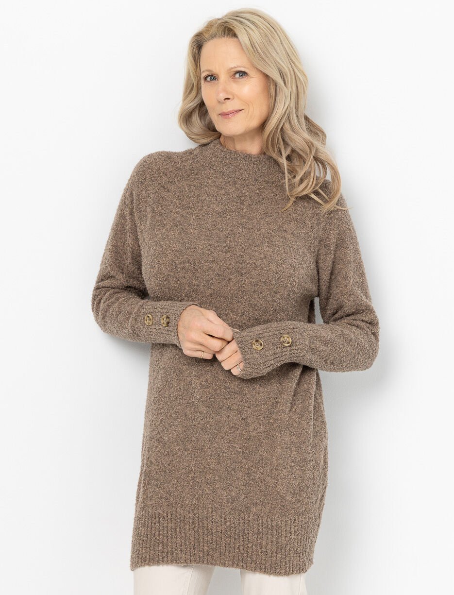 Chandail en tricot à col montant