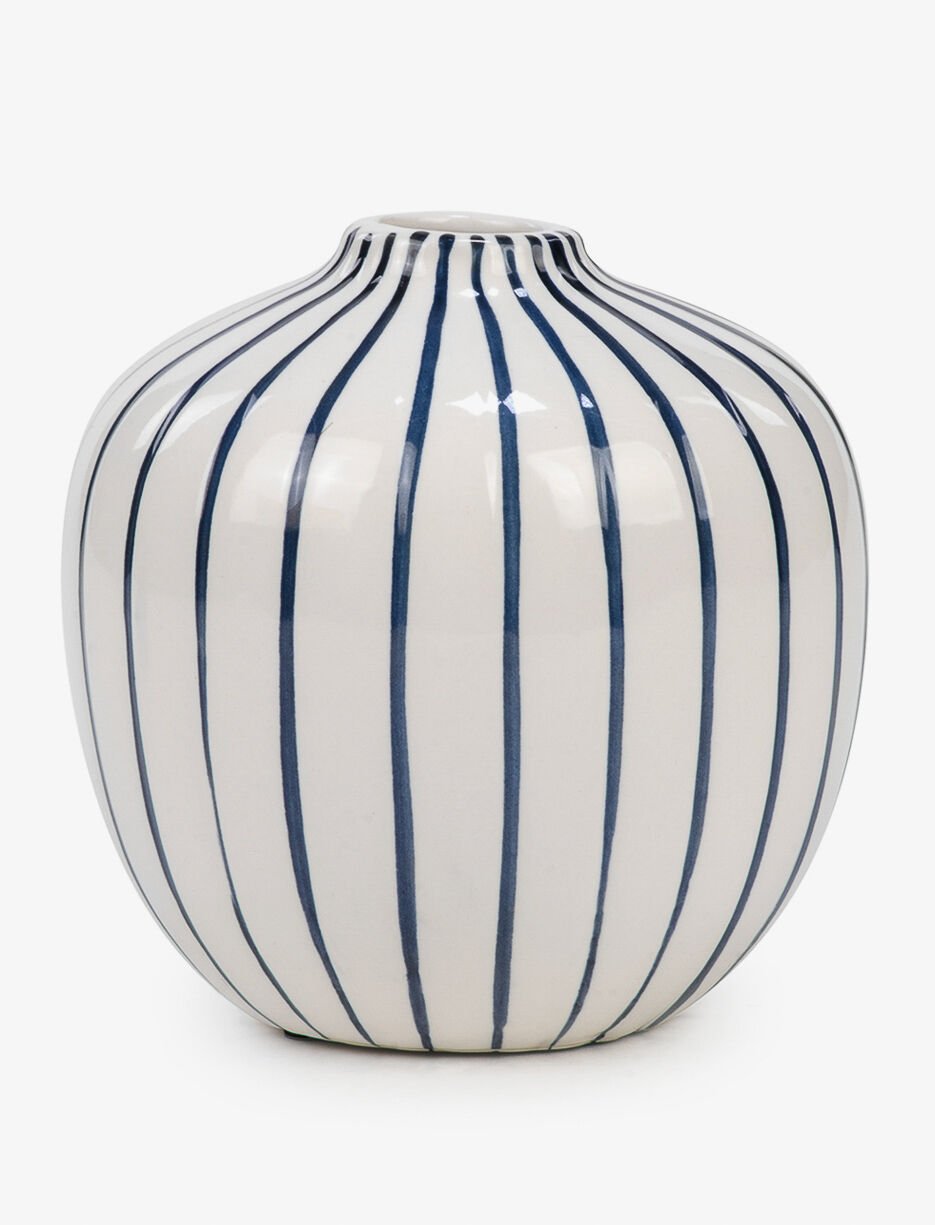 Vase rayé en céramique