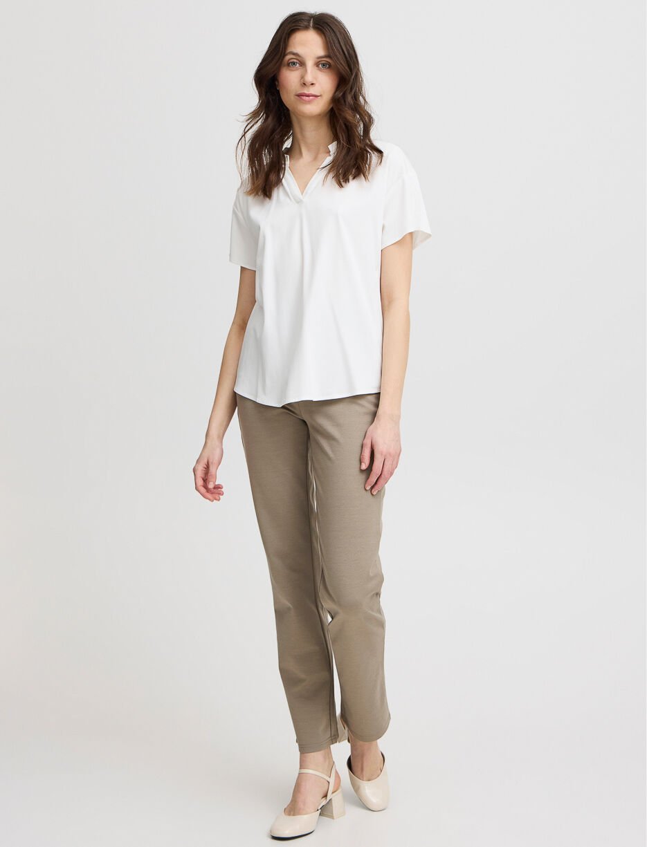 Solid Split-neck Blouse