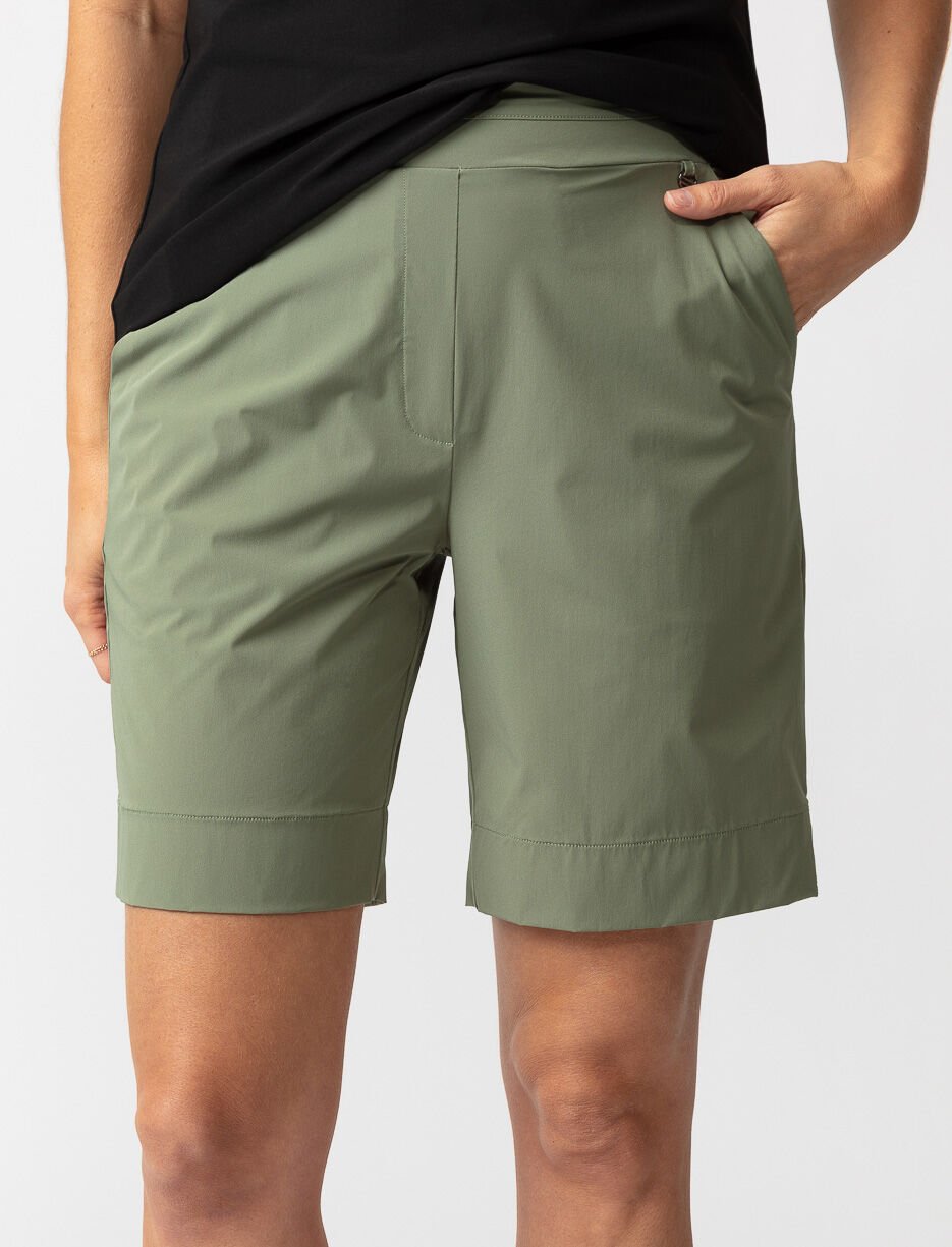 Solid Pull-on Bermudas
