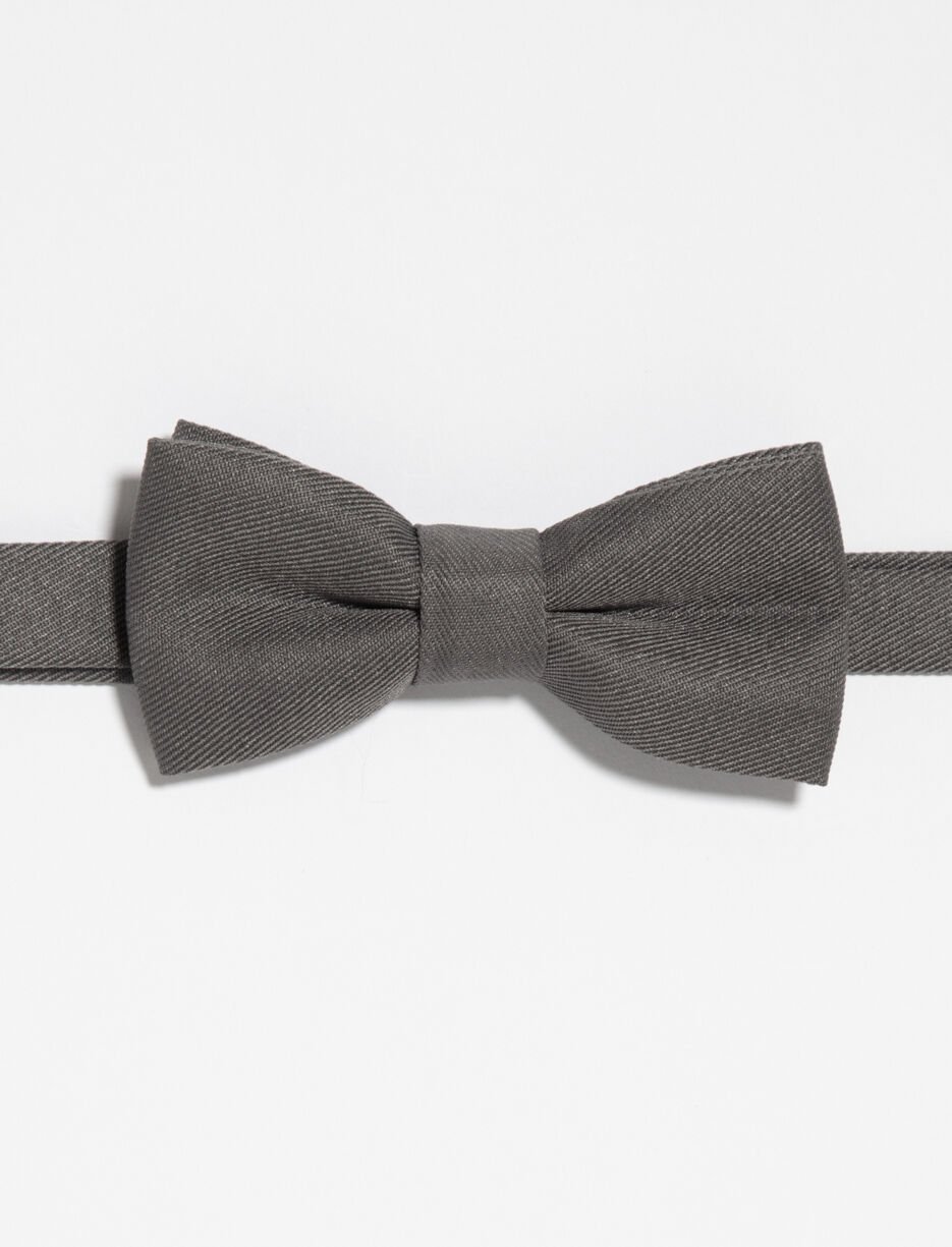 Solid Bow Tie