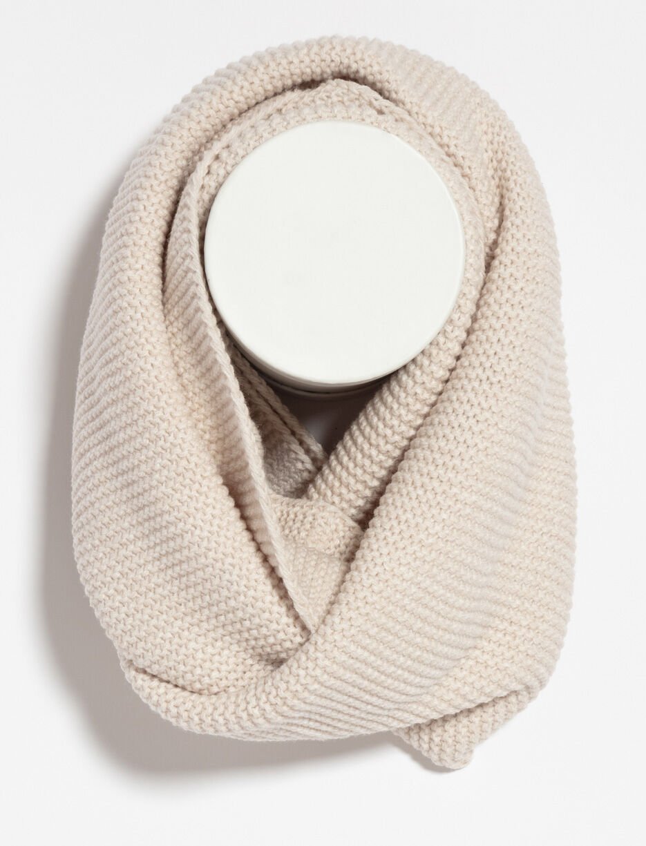 Foulard &eacute;ternit&eacute; en tricot uni