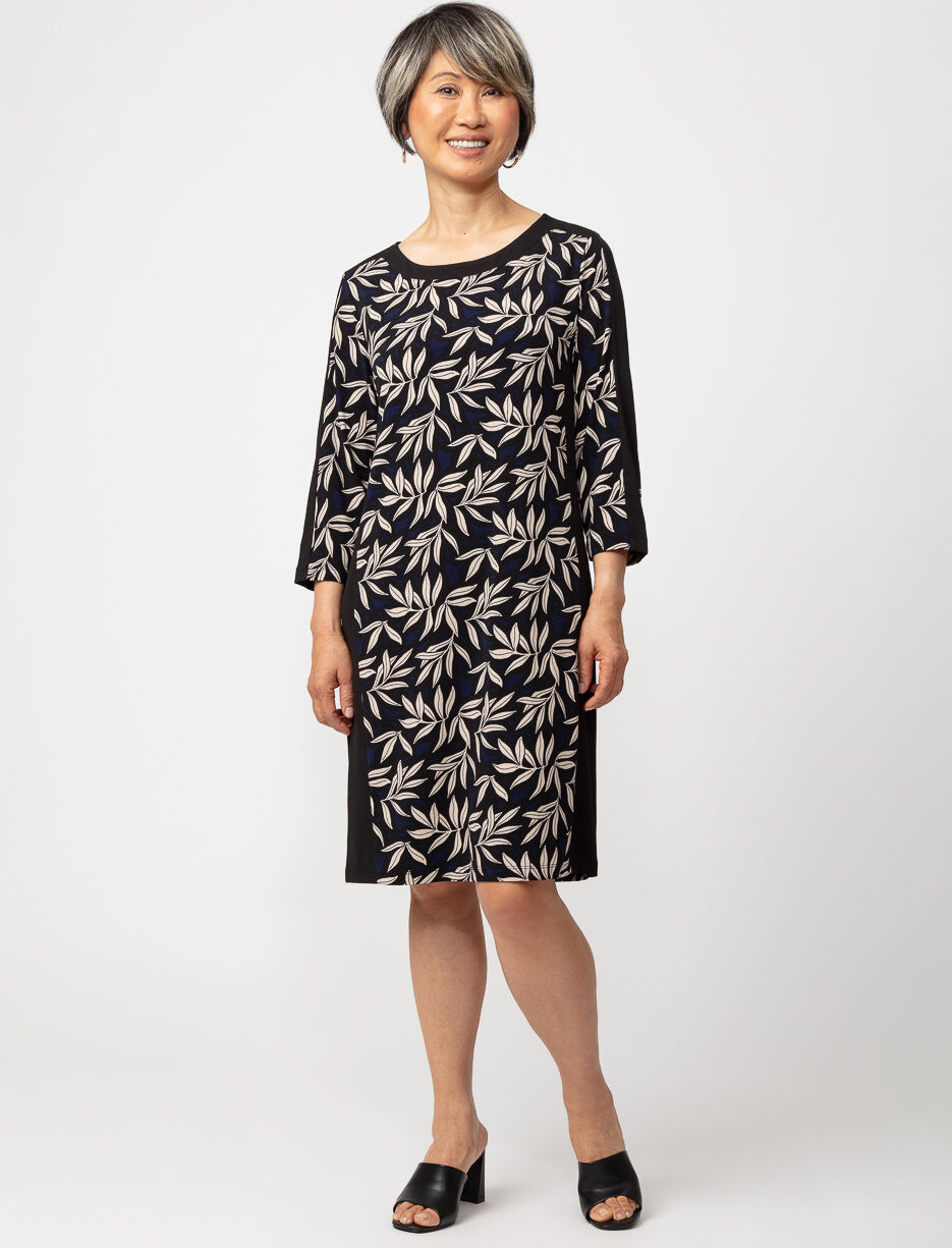 Robe droite à manches 3/4