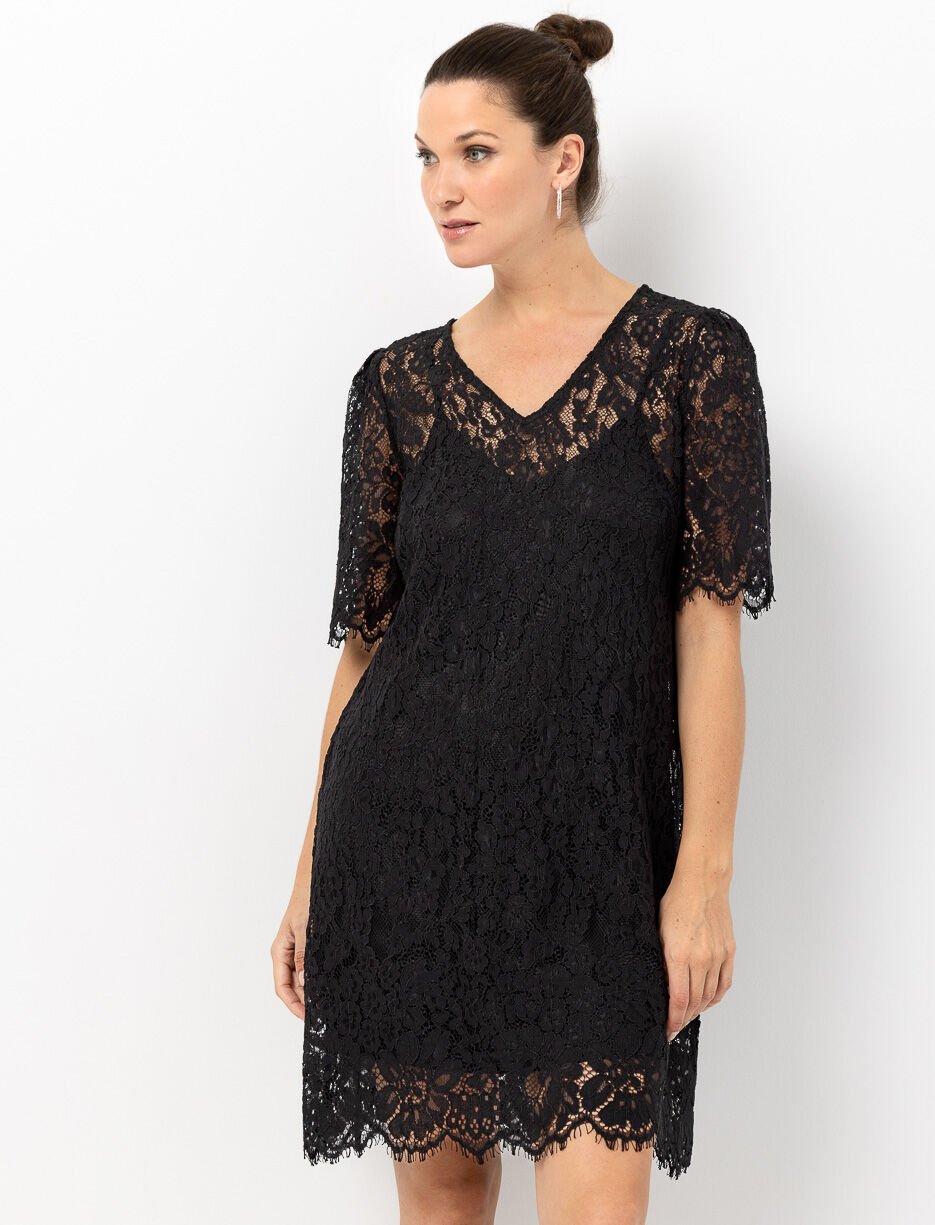 Robe en dentelle et col en V Robe en dentelle et col en V