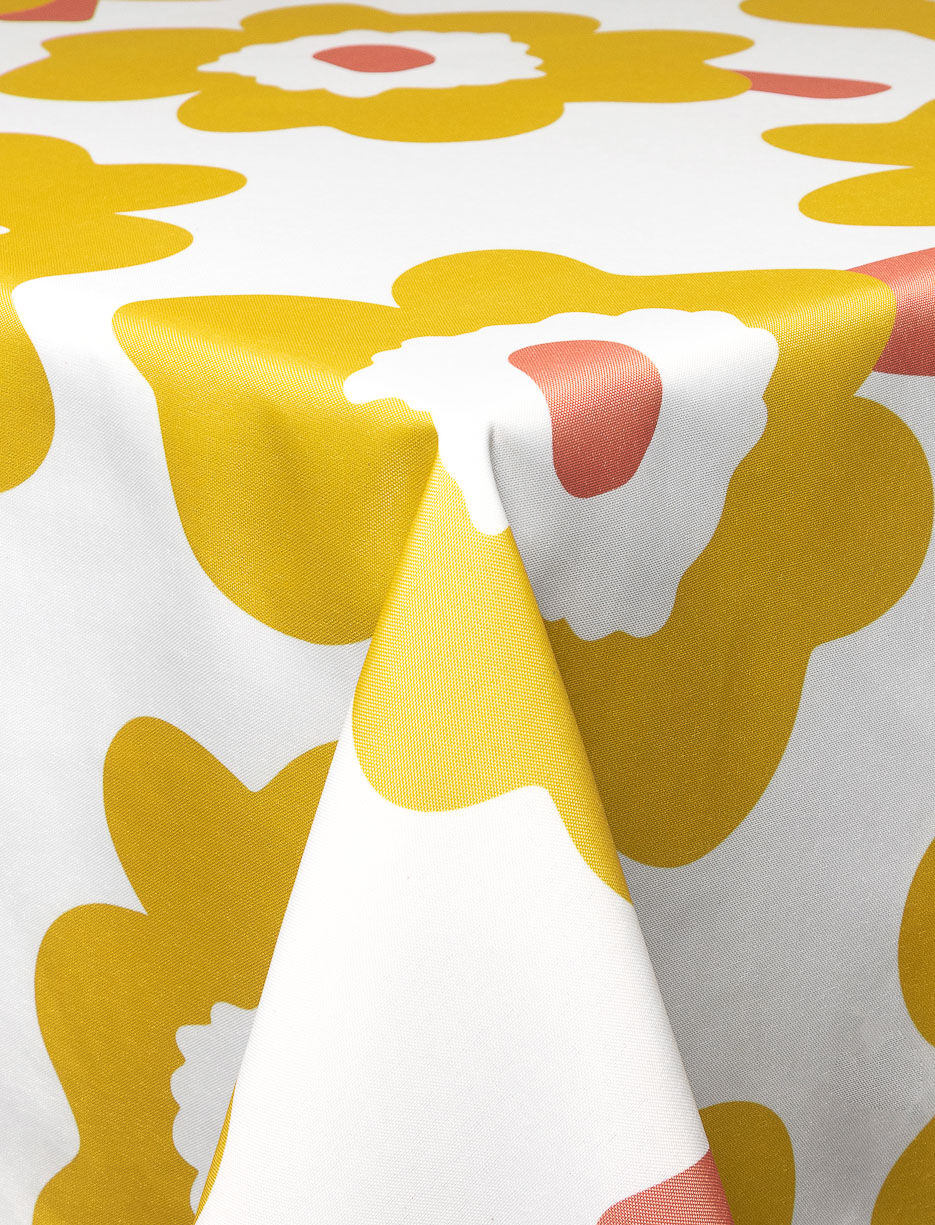 Nappe imprim&eacute;e fleurie - 60 x 84 po