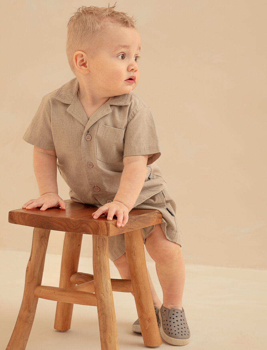 Chemise unie à manches courtes