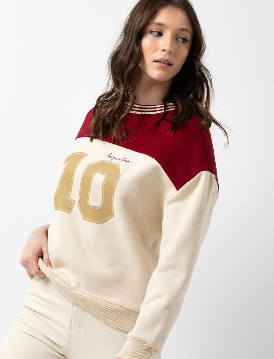 Two-tone Sweater with Printed Number