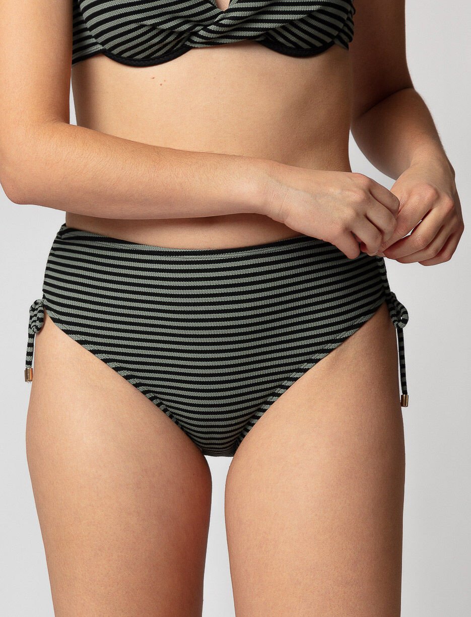 Bas de bikini à taille haute
