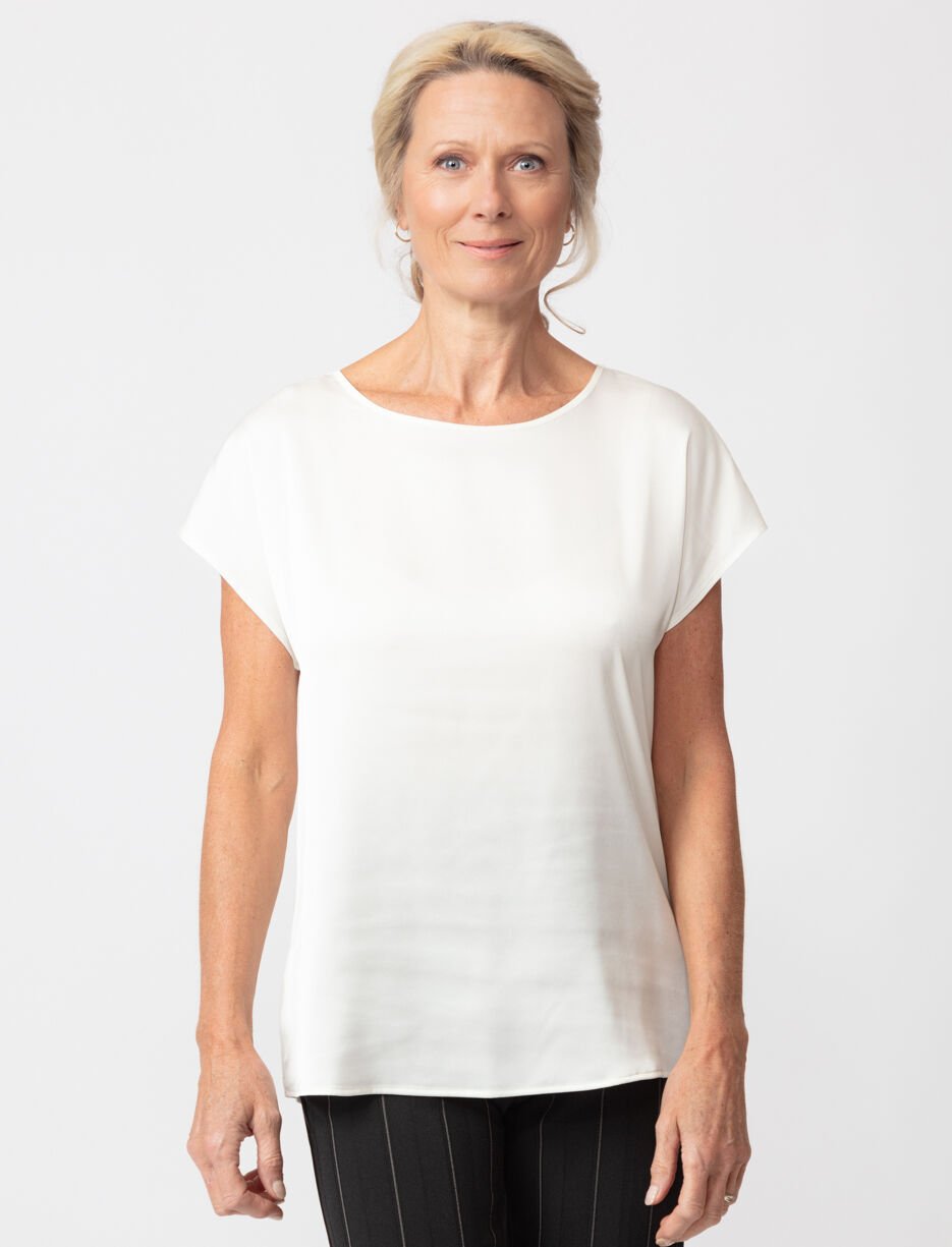 T-shirt satiné à manches dolman