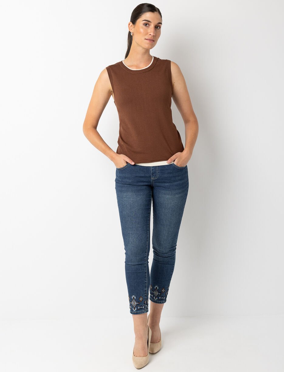 Straight-leg Jeans with Embroidered Hems 