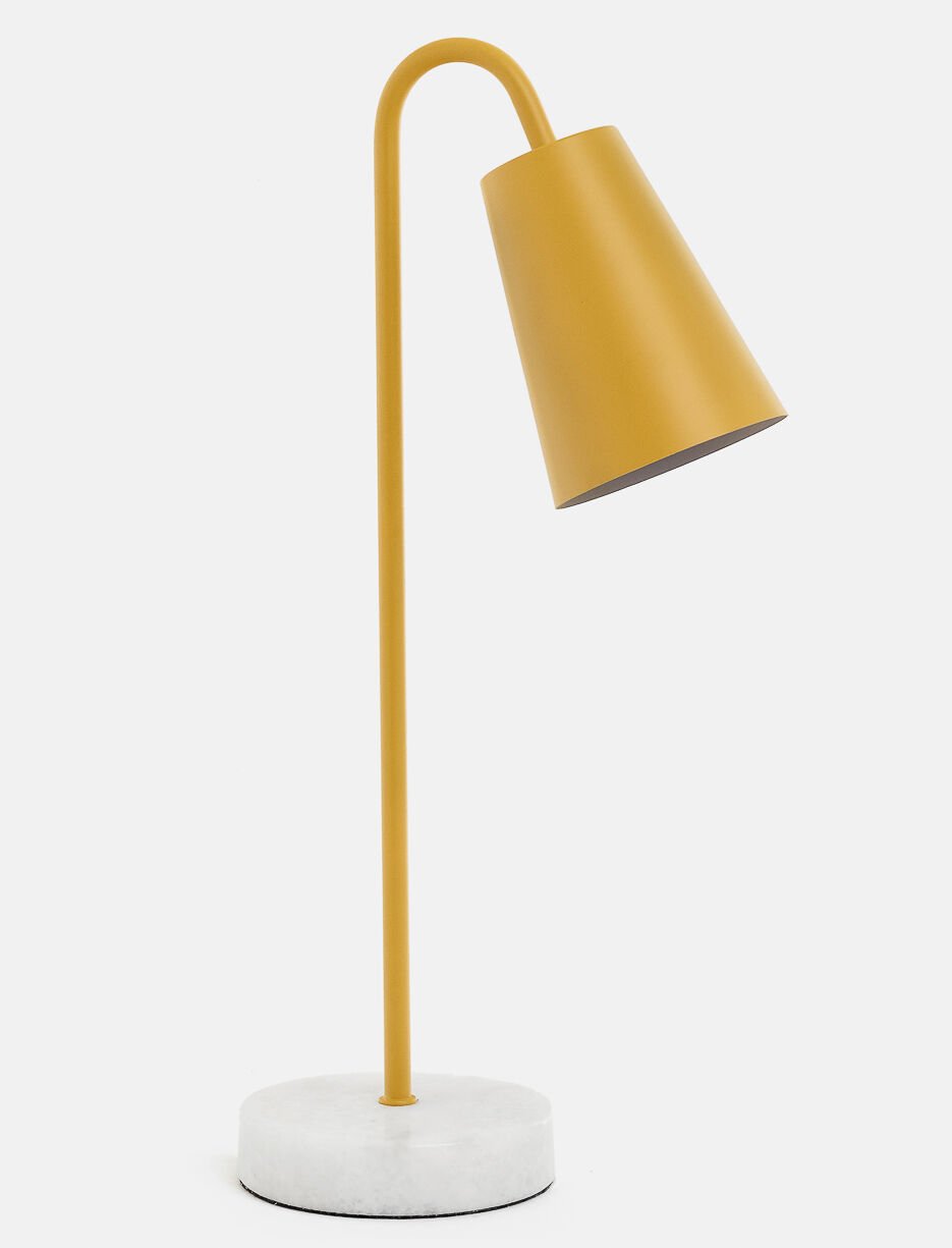 Lampe de table en métal jaune