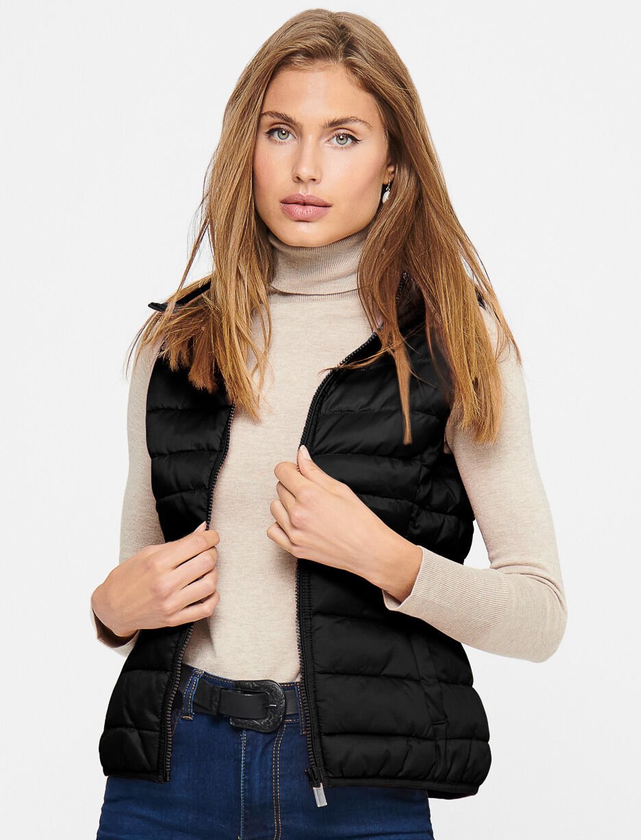 Hooded Quilted Vest Hooded Quilted Vest