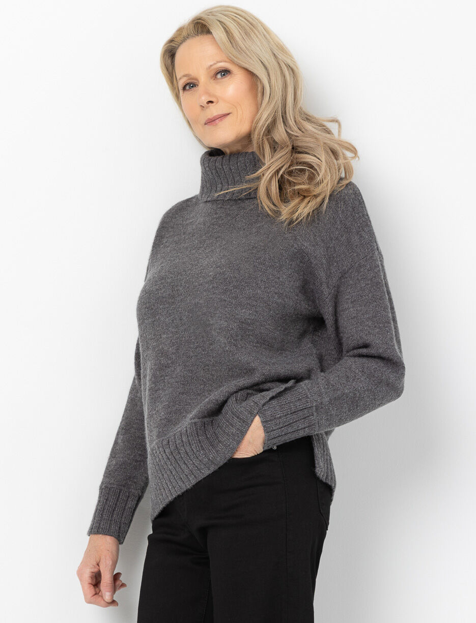 Chandail en tricot à col roulé