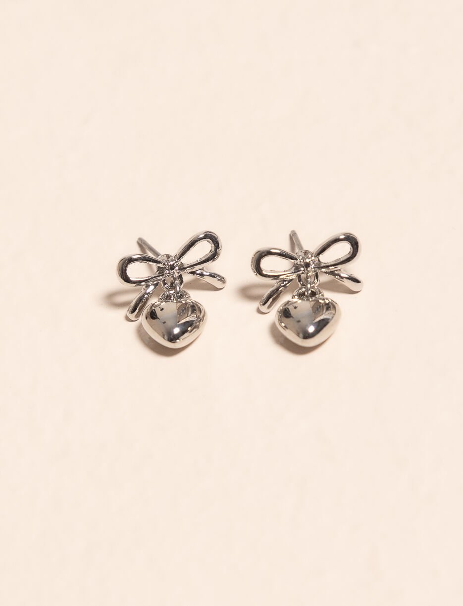 Boucles d’oreilles pendantes cœur avec nœud