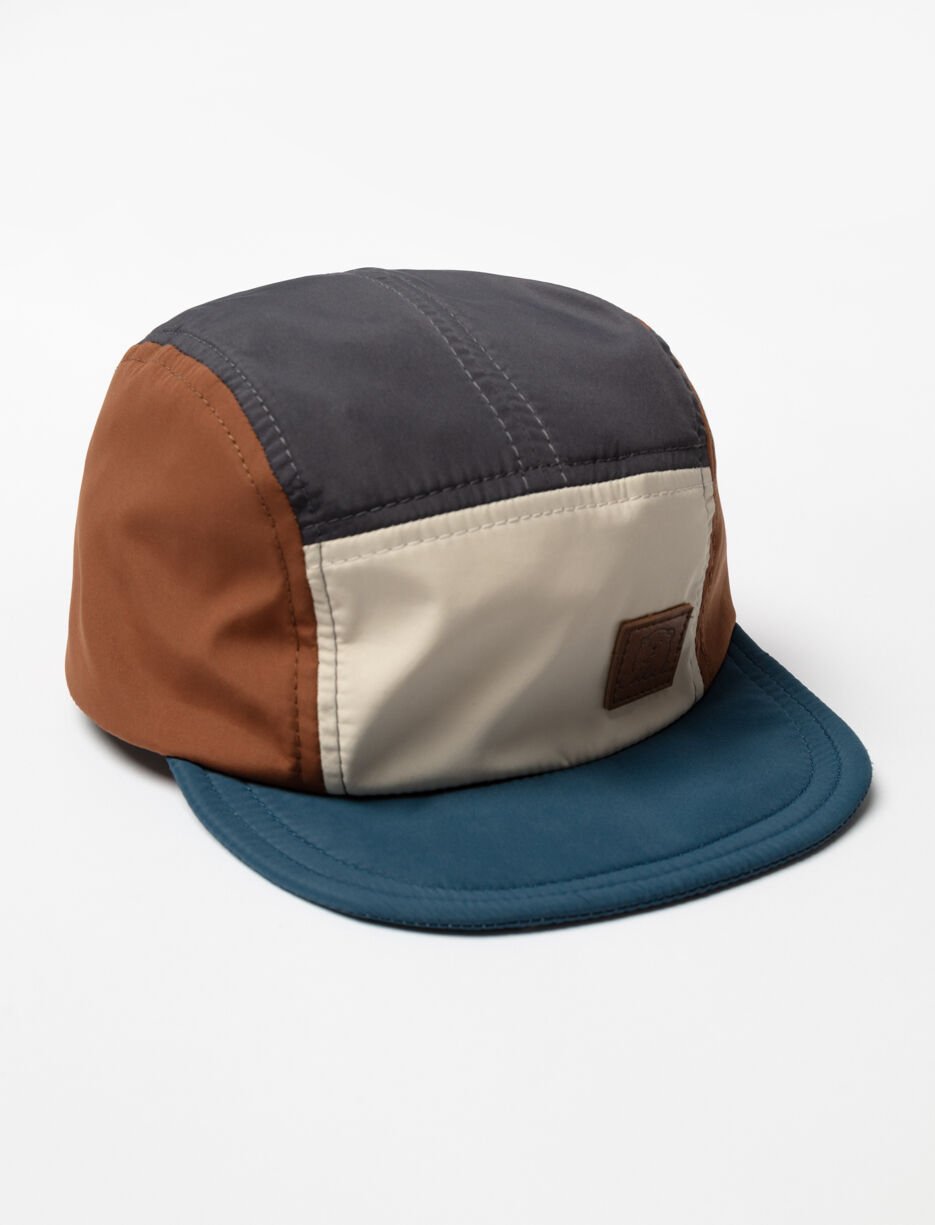 Casquette à blocs de couleurs