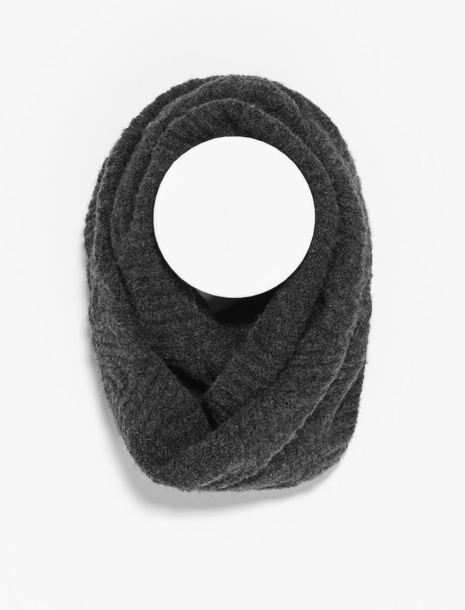Foulard infini en tricot