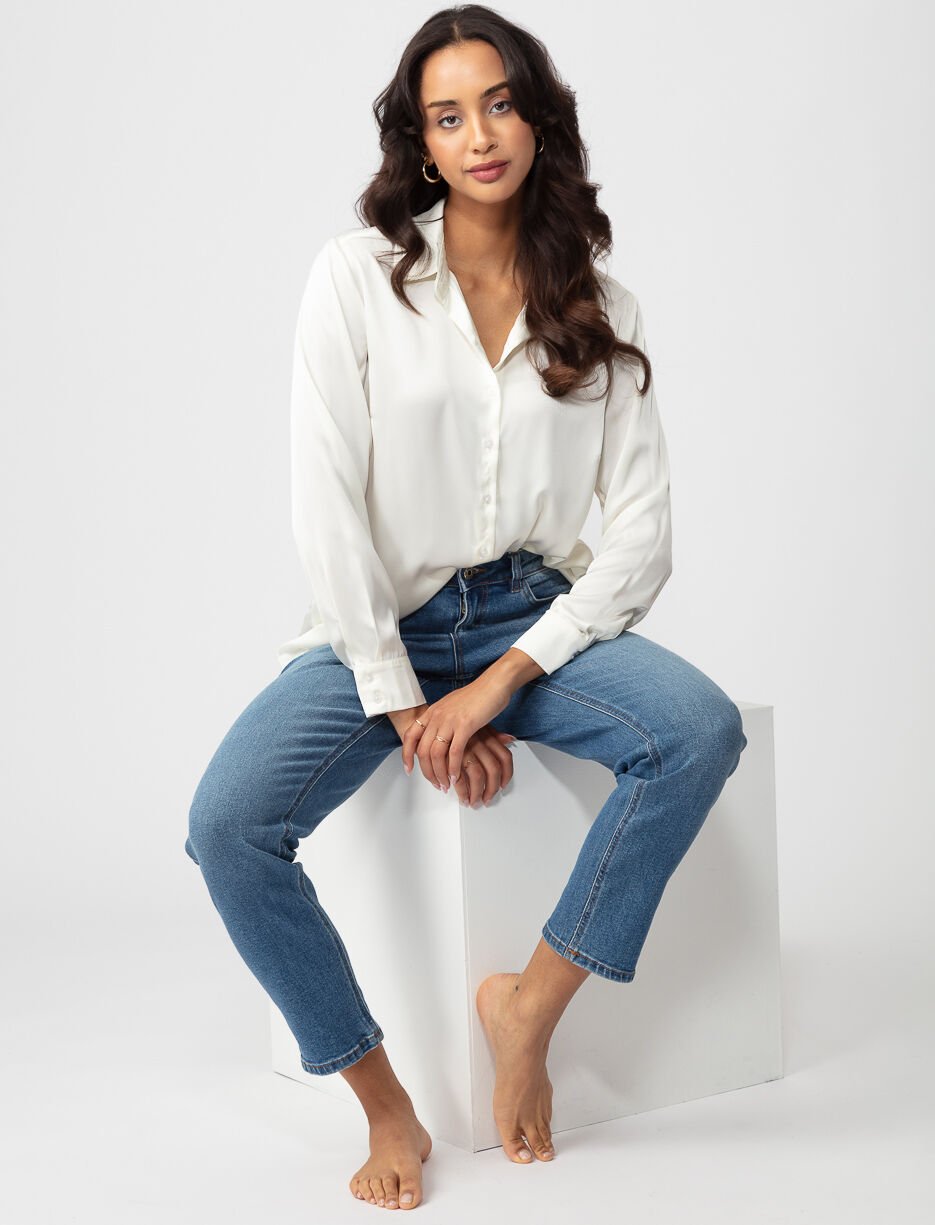 Blouse satin&eacute;e &agrave; manches longues