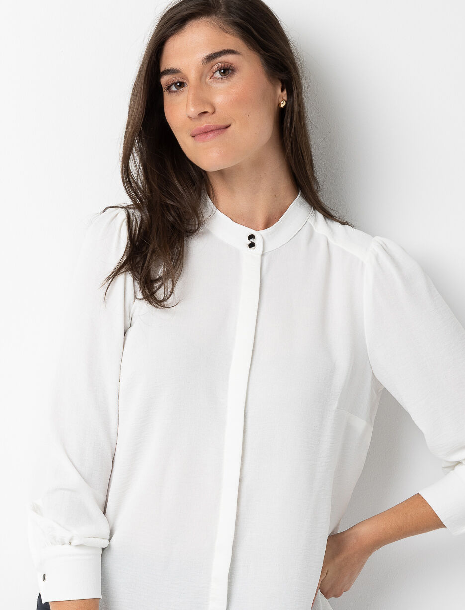 Blouse texturée à col montant
