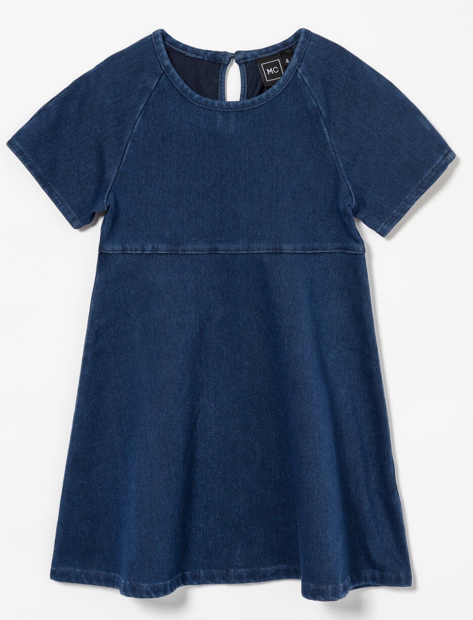 Robe en denim ceintrée à la taille