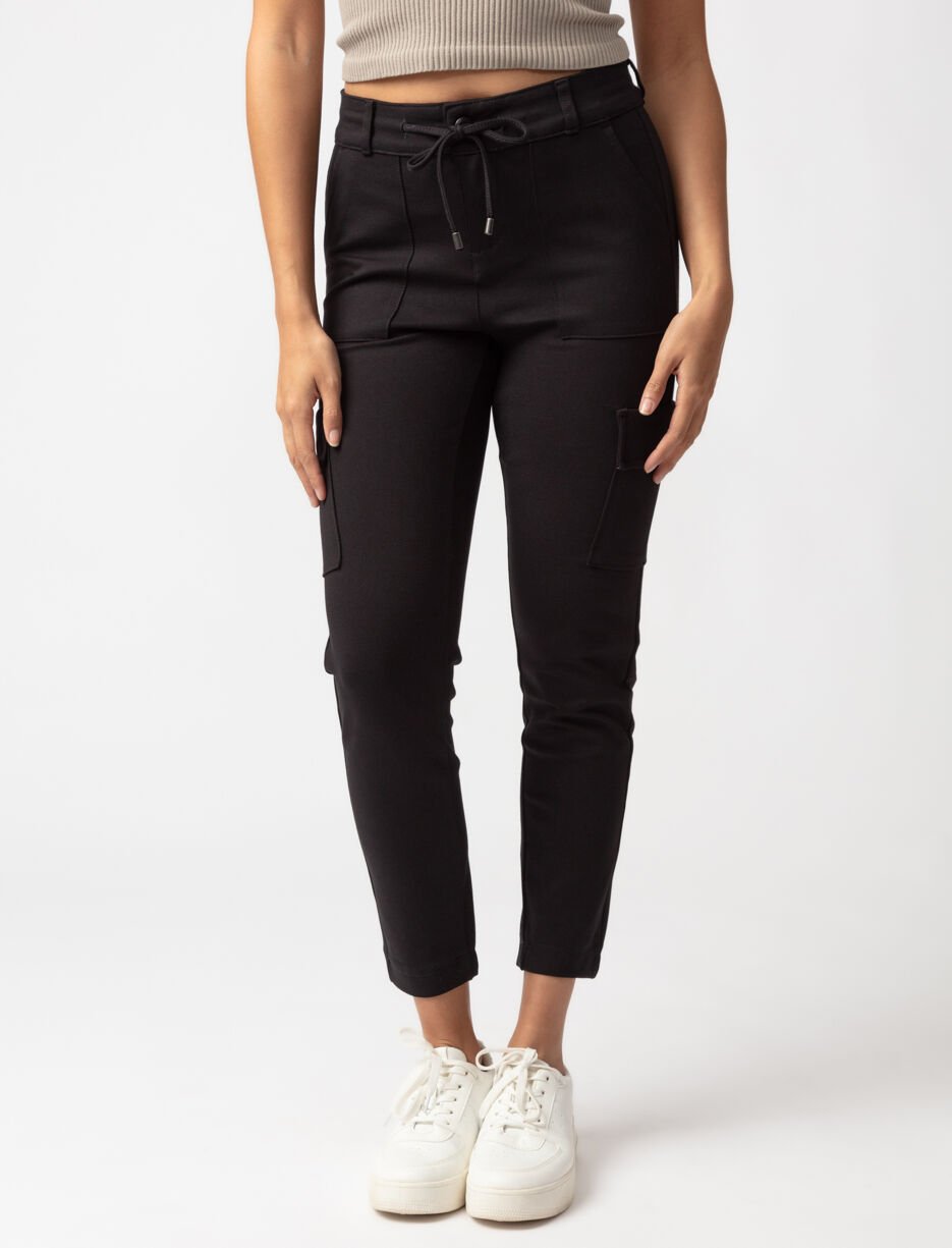 Pantalon étroit à poches cargo Pantalon étroit à poches cargo