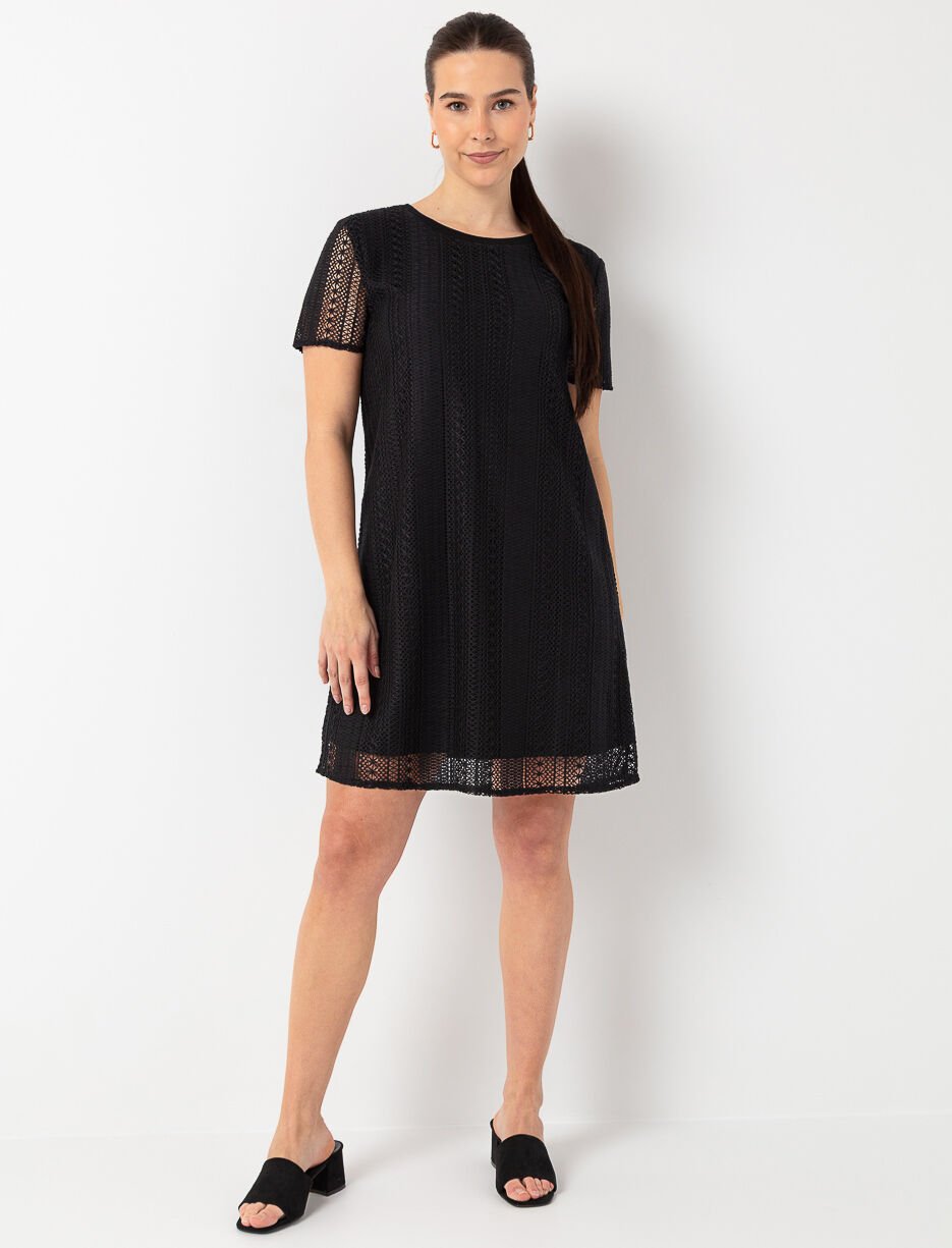 Robe en crochet à manches courtes