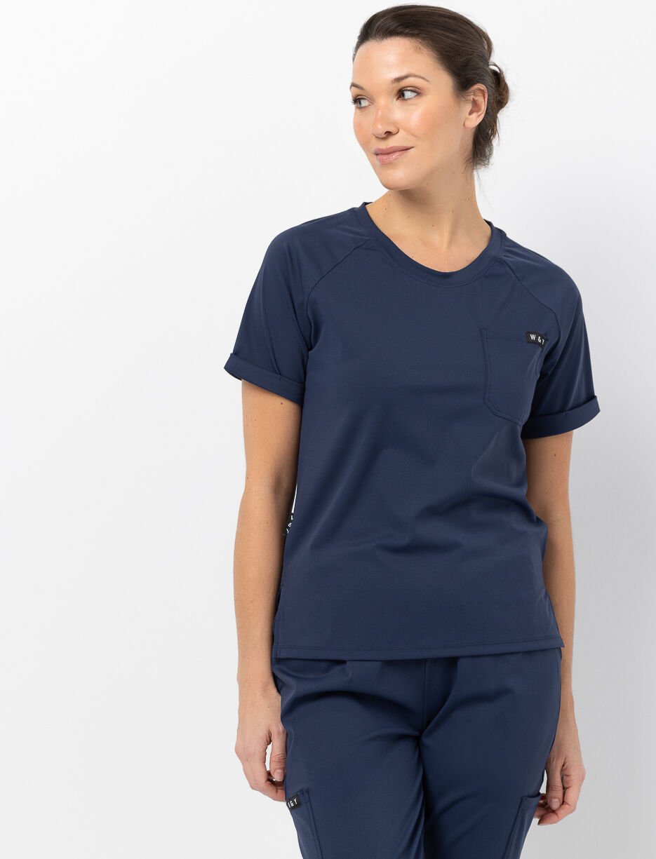 Haut d'infirmière à fentes