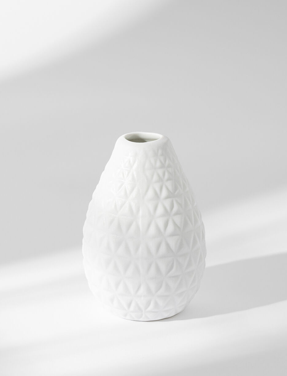 Petit vase en porcelaine texturé blanc