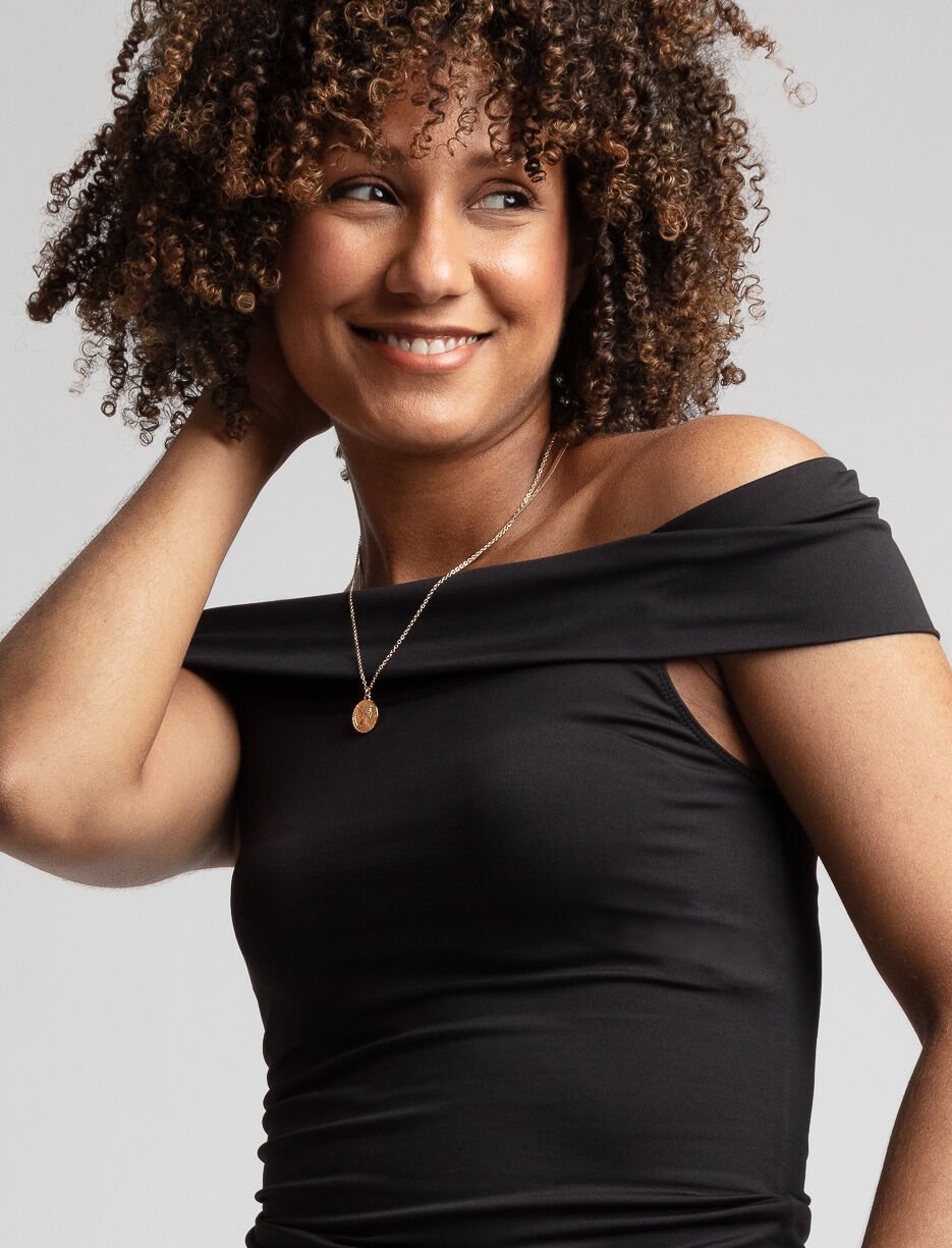 Solid Off-the-shoulder Top