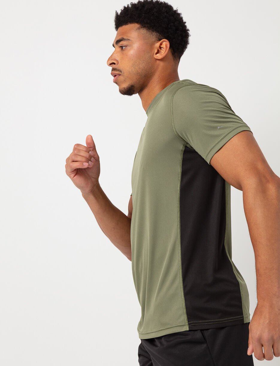 Contrast Panel Sports T-shirt 