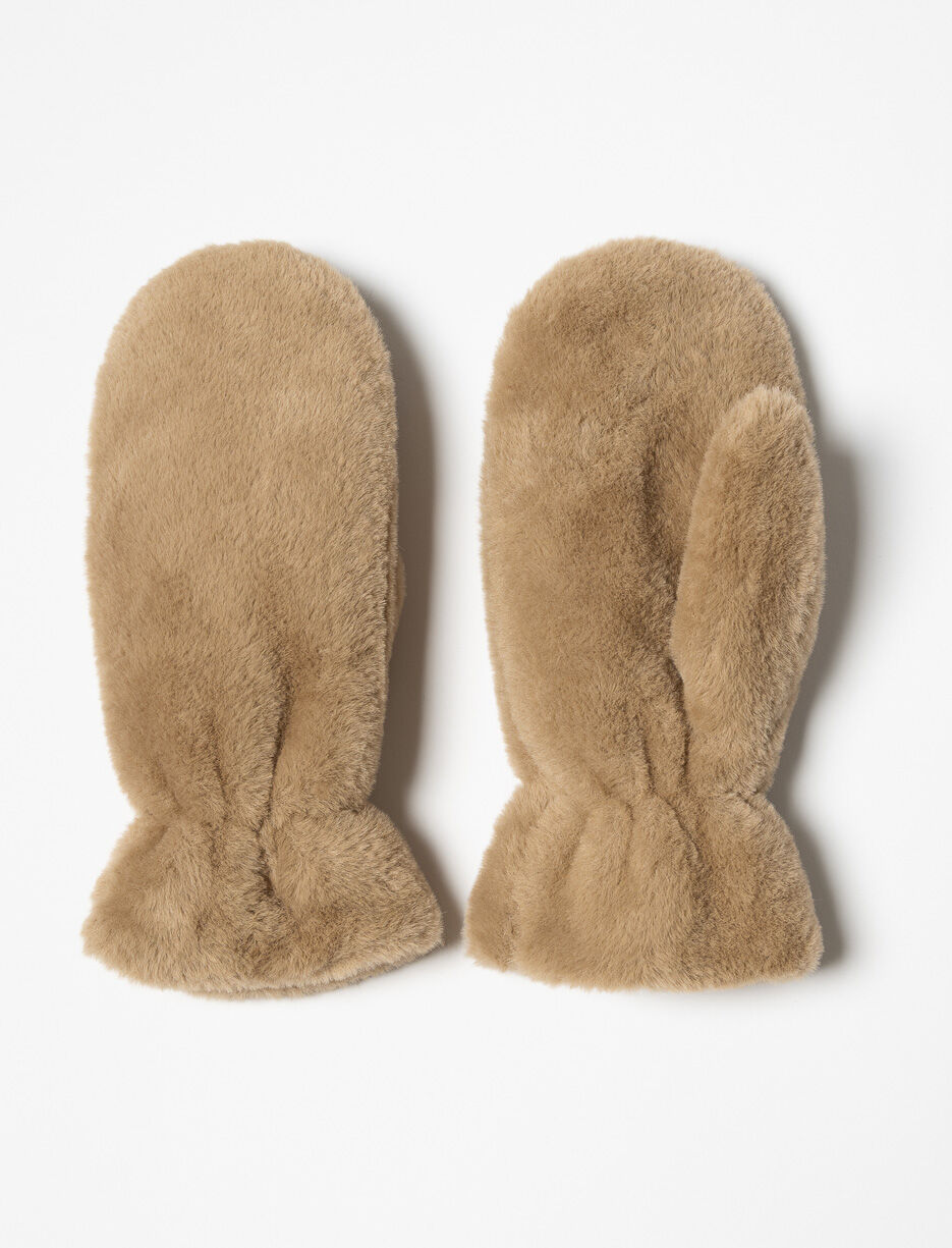 Mitaines en fousse fourrure