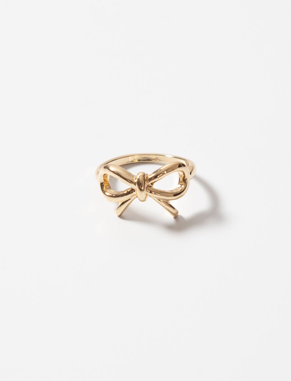 Ring with Bow