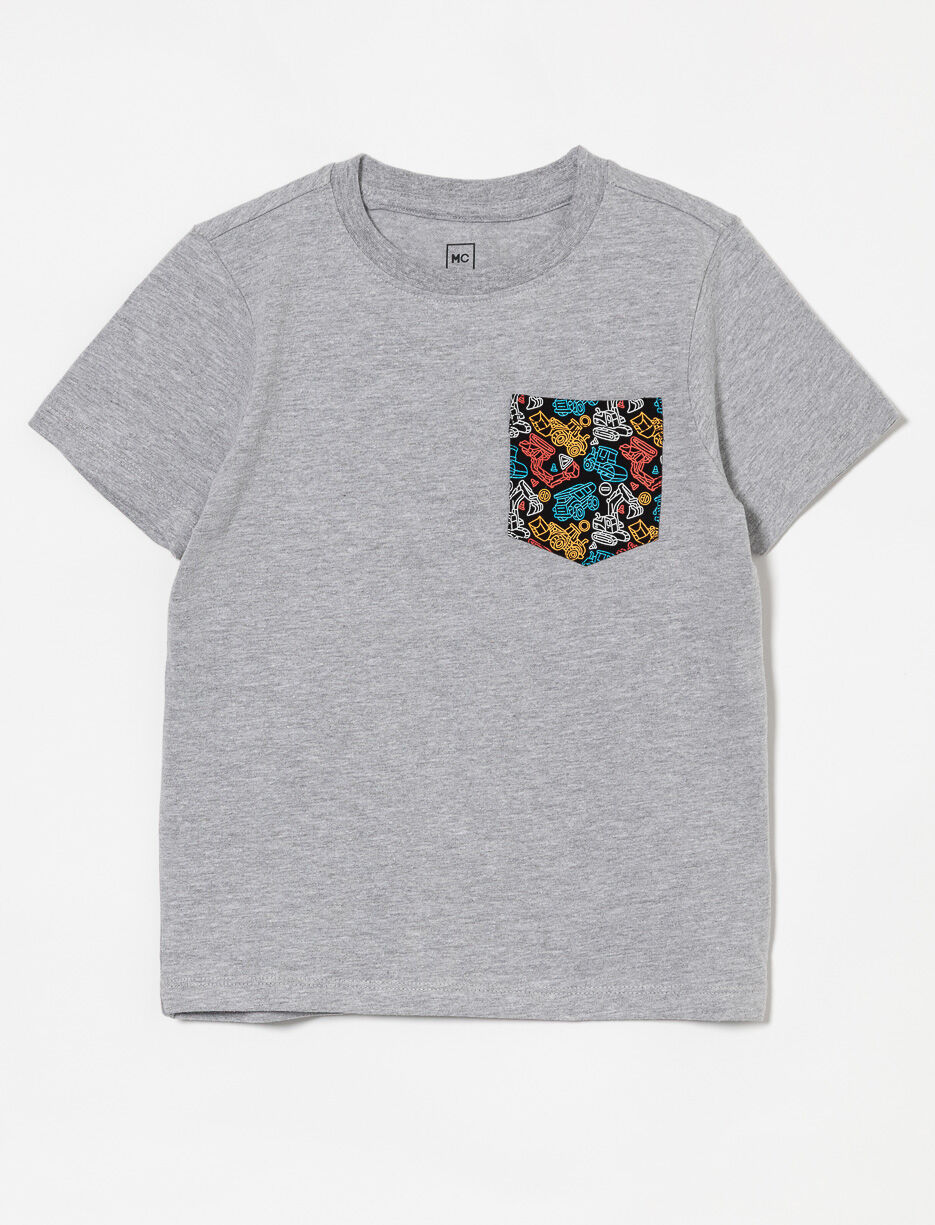 Solid T-shirt with Printed Pocket - Little Boy