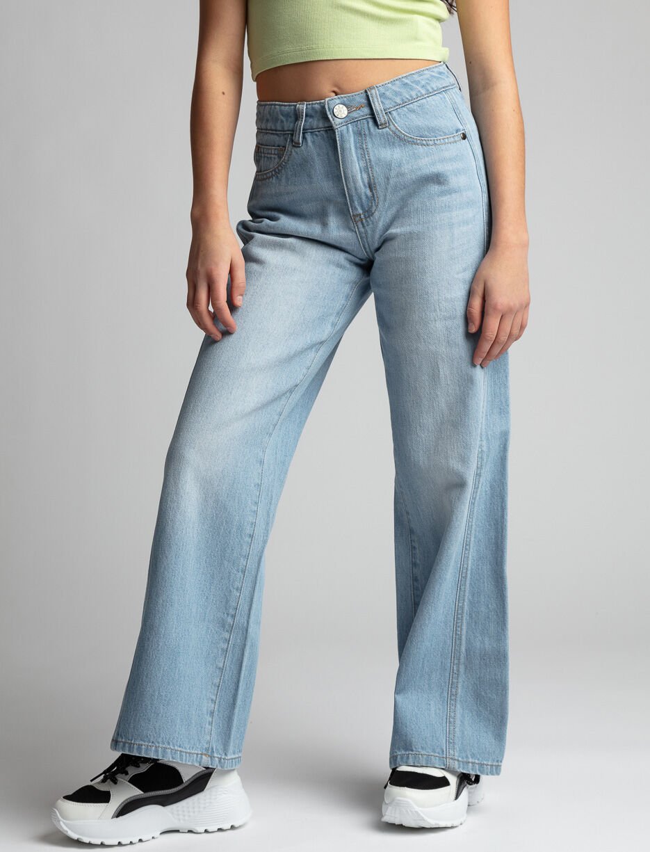 Jean jambe large à taille régulière