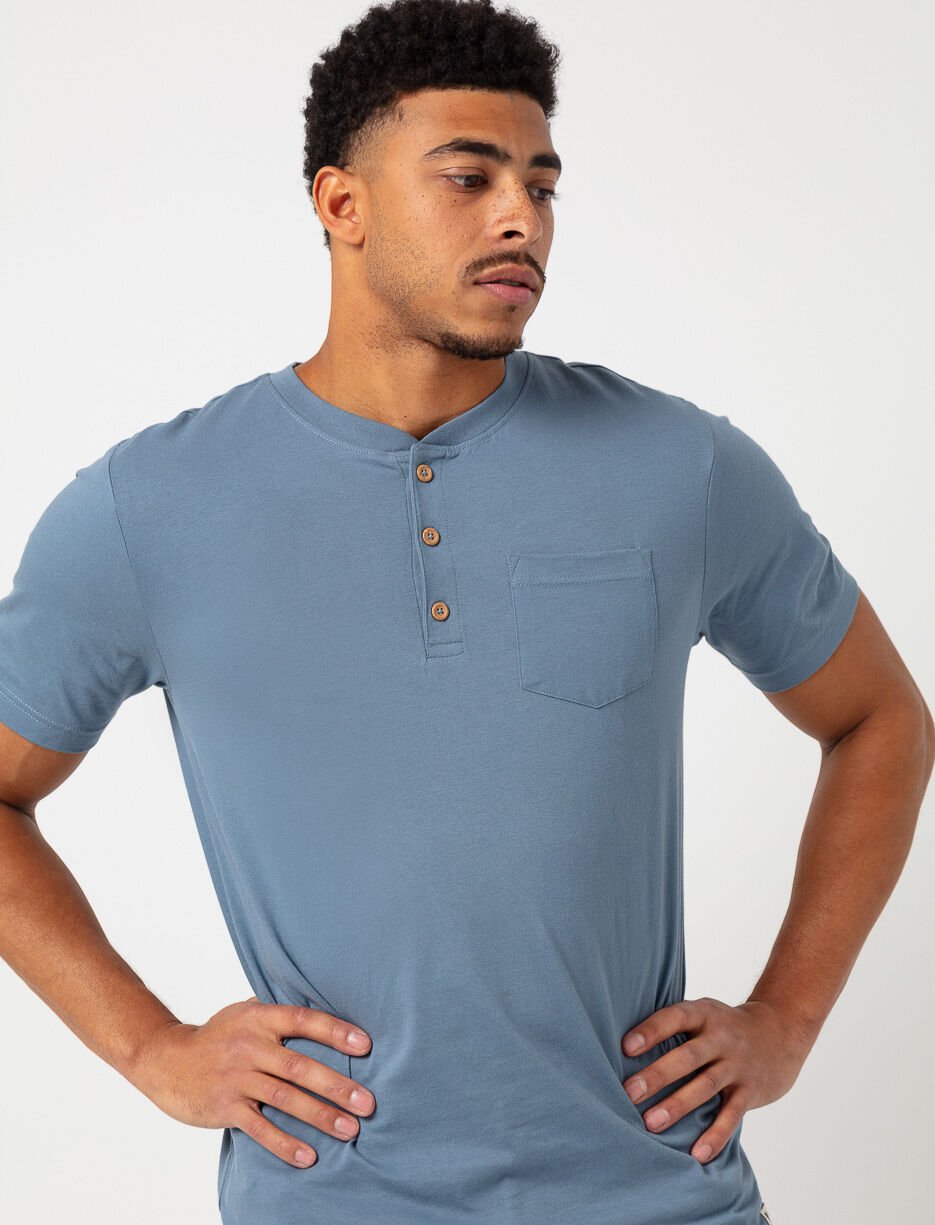 T-shirt manches courtes à boutons