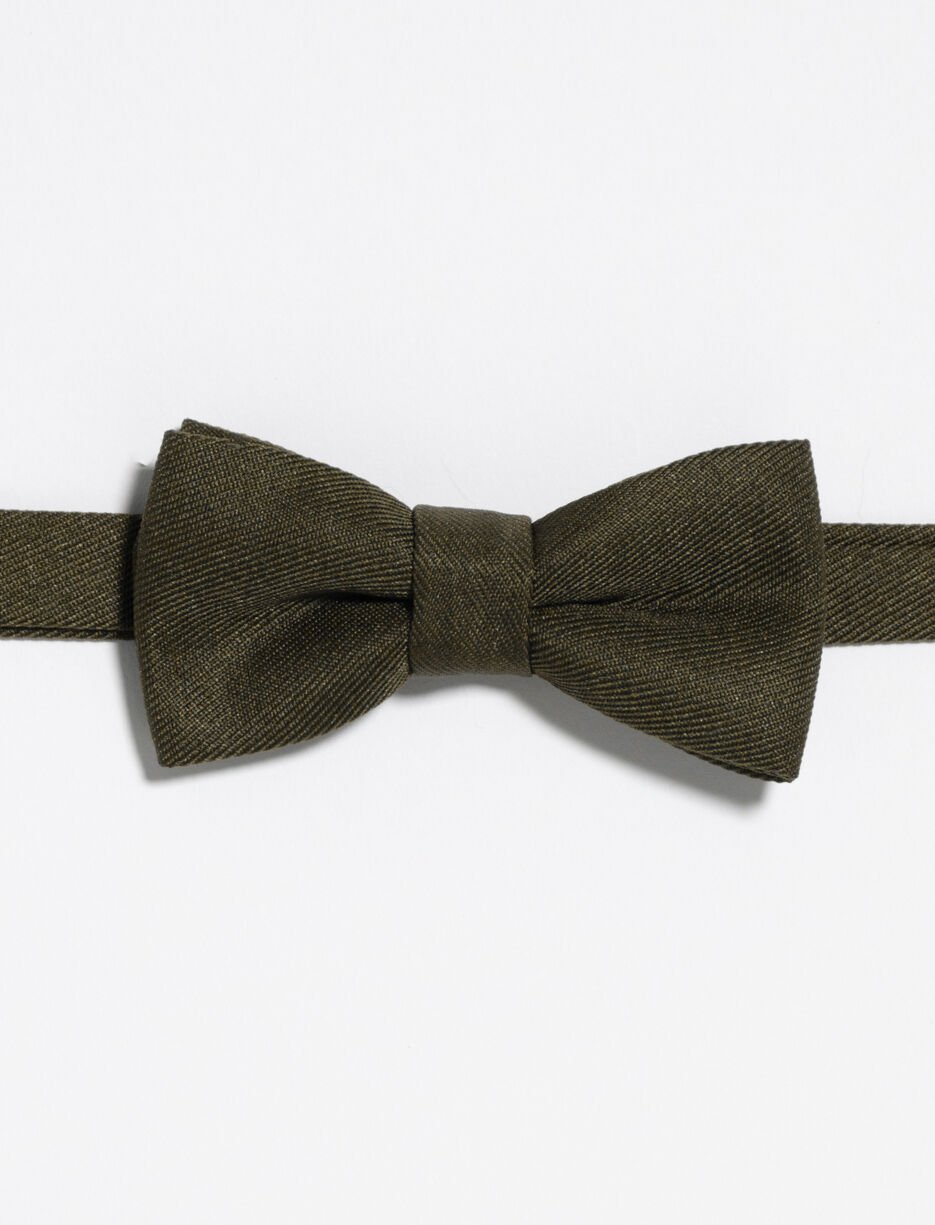 Solid Bow Tie