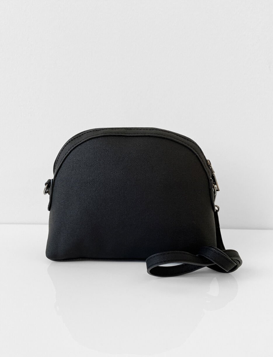 Sac demi-lune à ganse ajustable