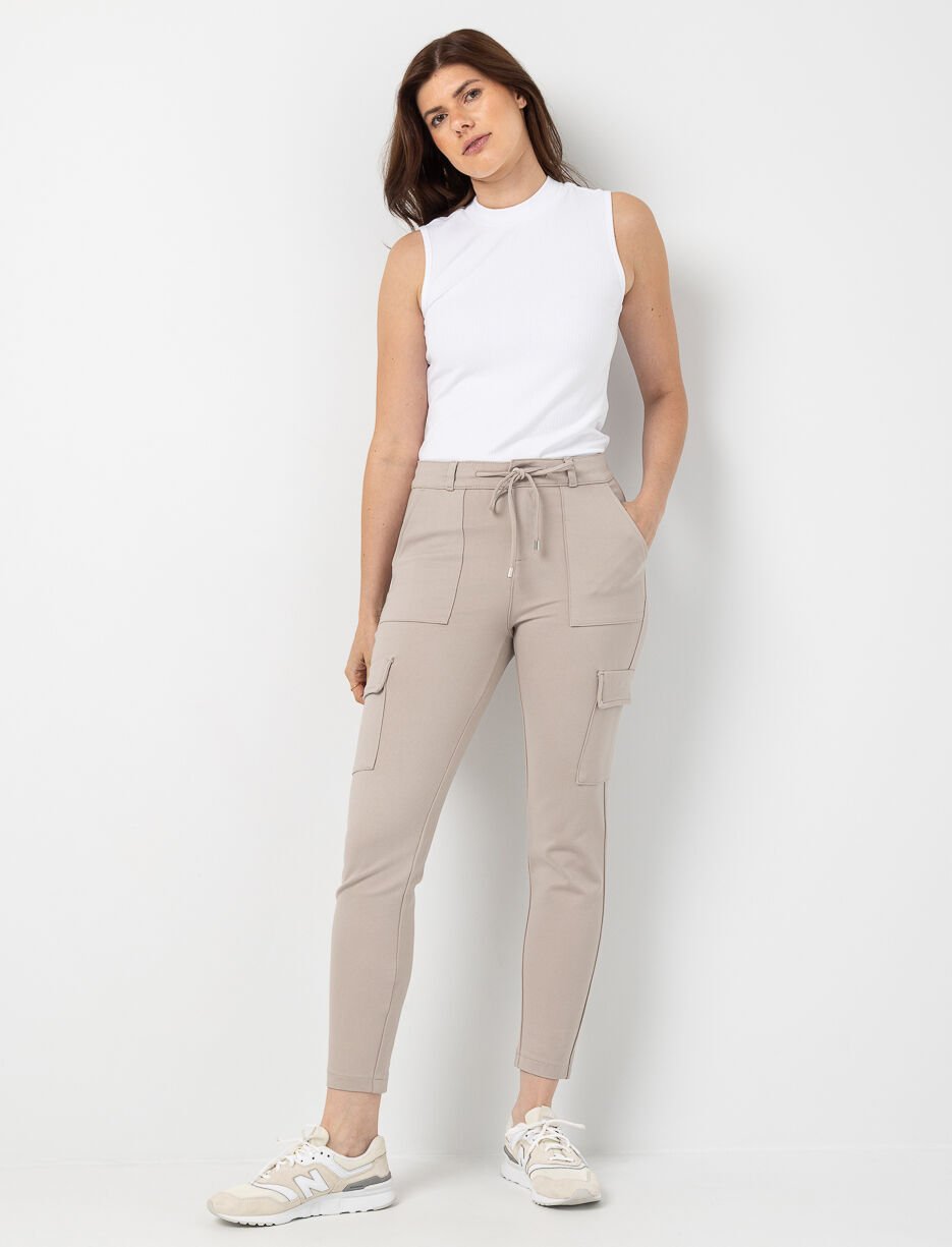 Pantalon étroit à poches cargo Pantalon étroit à poches cargo
