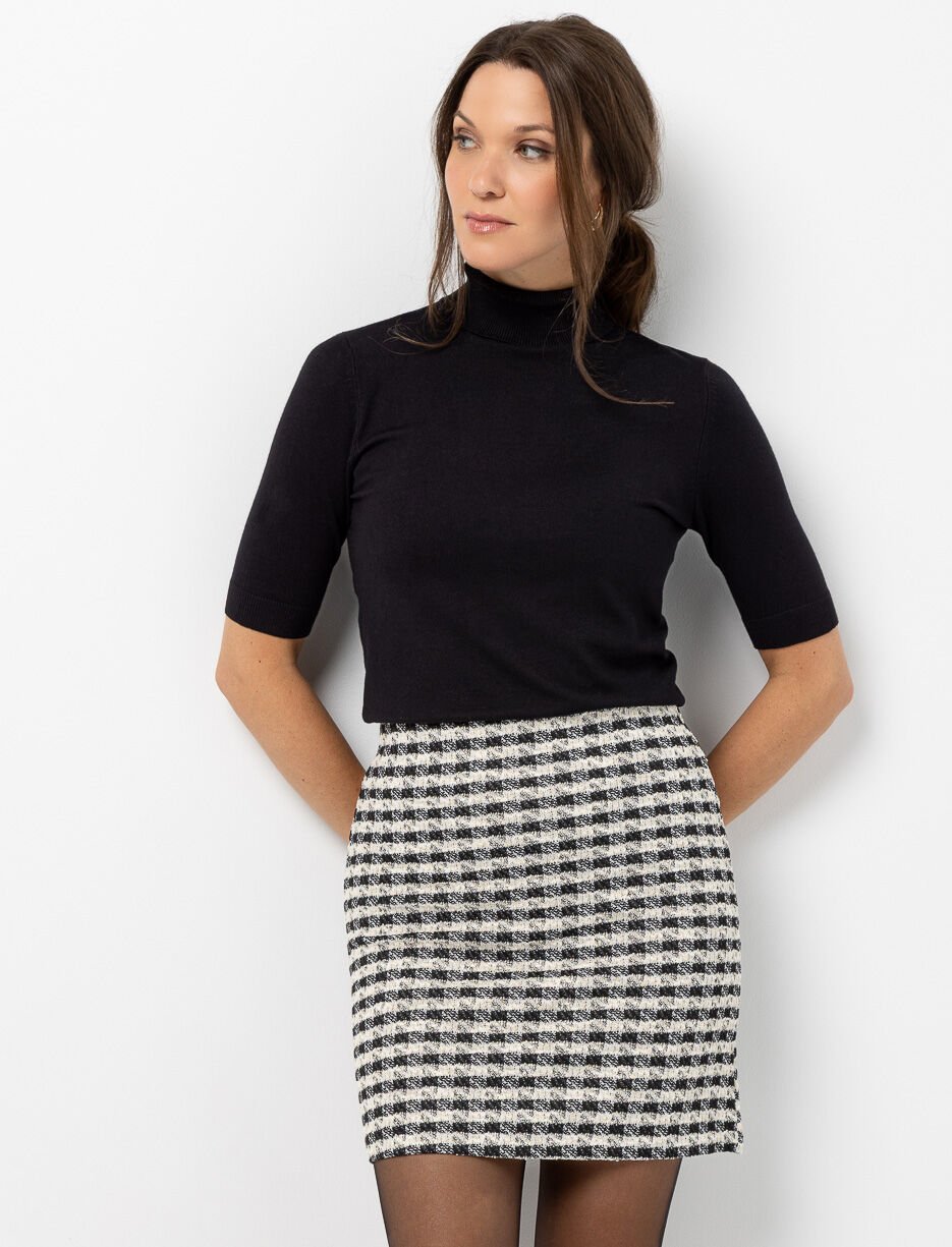 Jupe courte en tissu bouclé