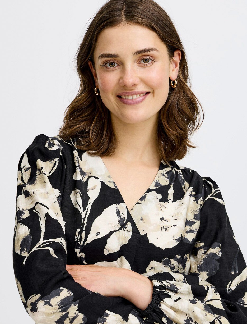 Floral V-neck Blouse