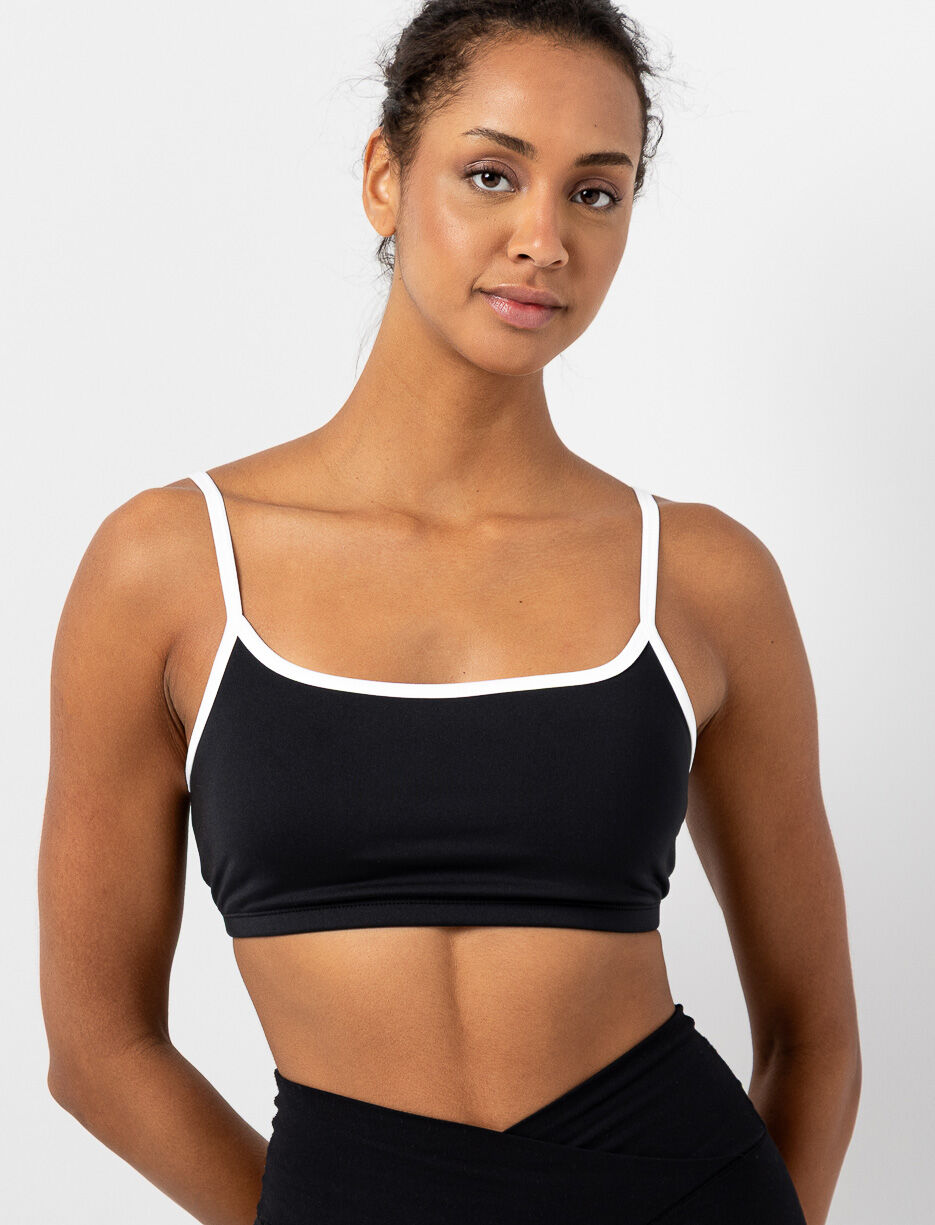 Camisole de sport à bretelles contrastantes Camisole de sport à bretelles contrastantes