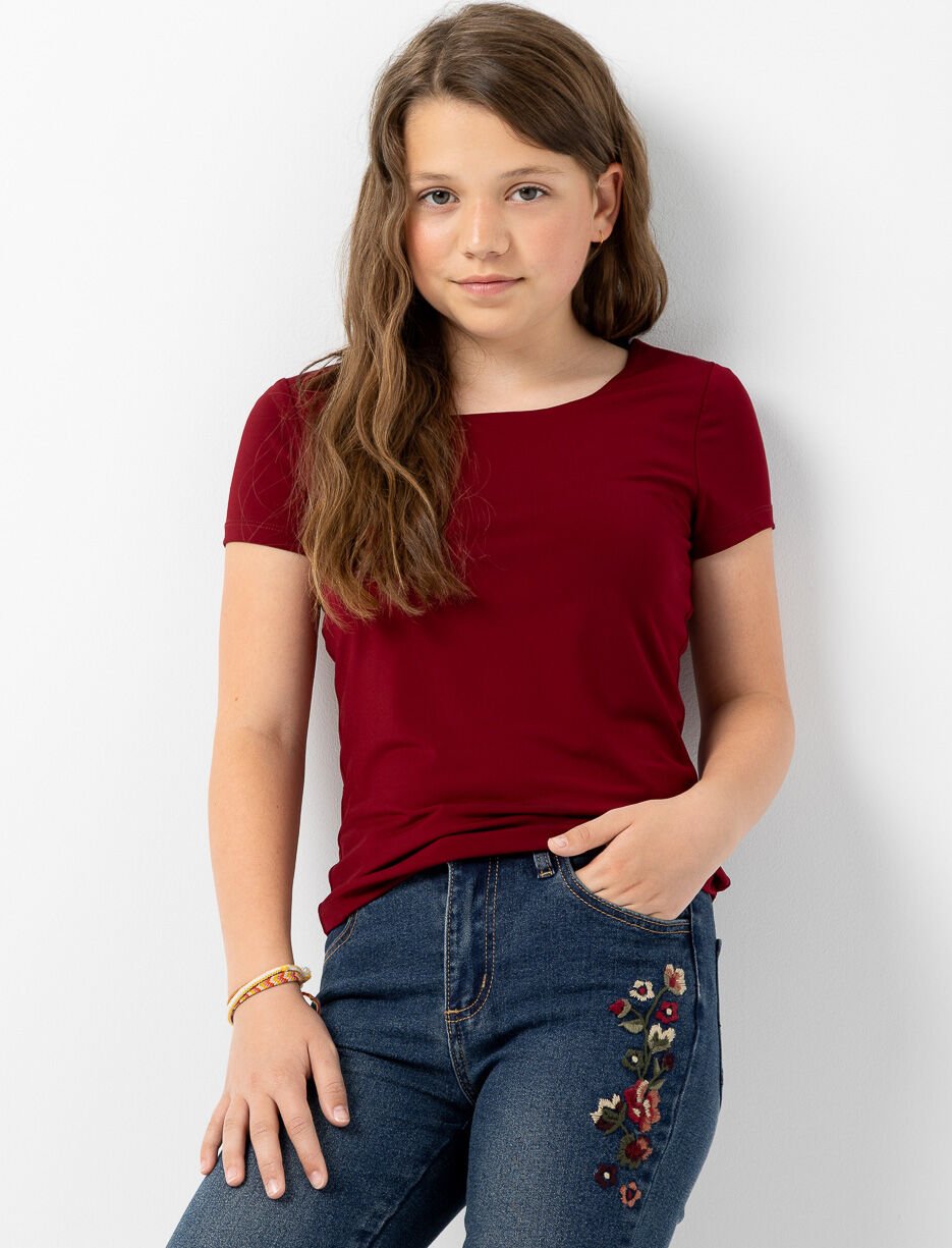 T-shirt uni à col dégagé