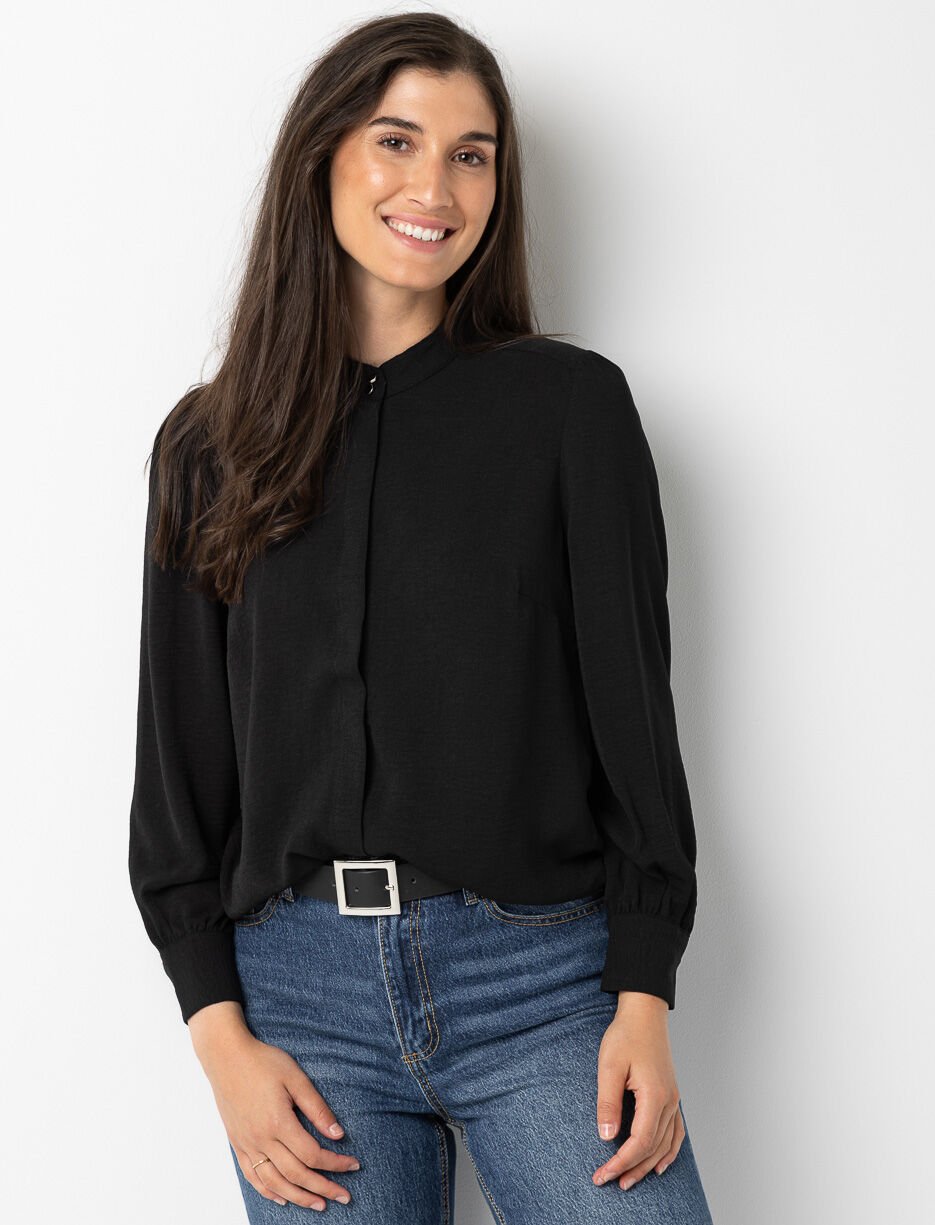 Blouse texturée à col montant