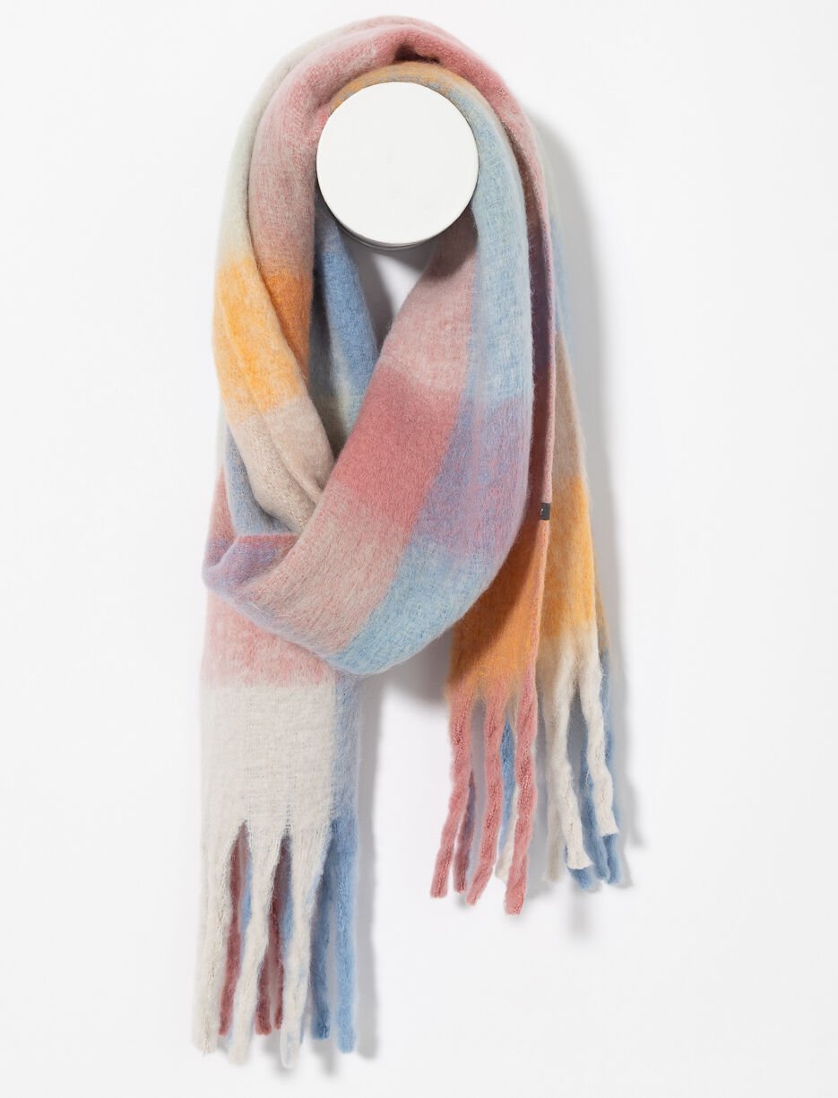 Foulard à carreaux avec franges