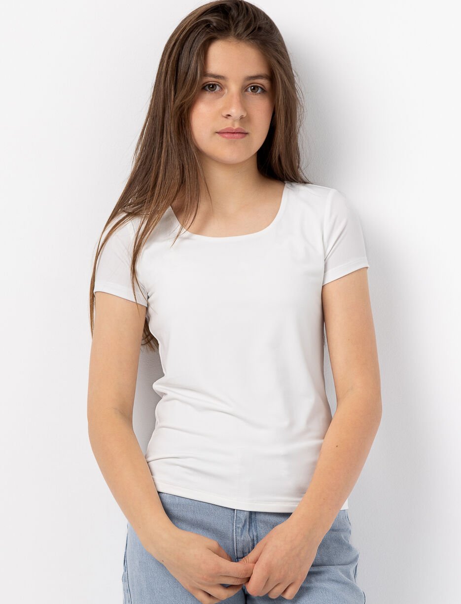 Solid Scoop Neck T-shirt