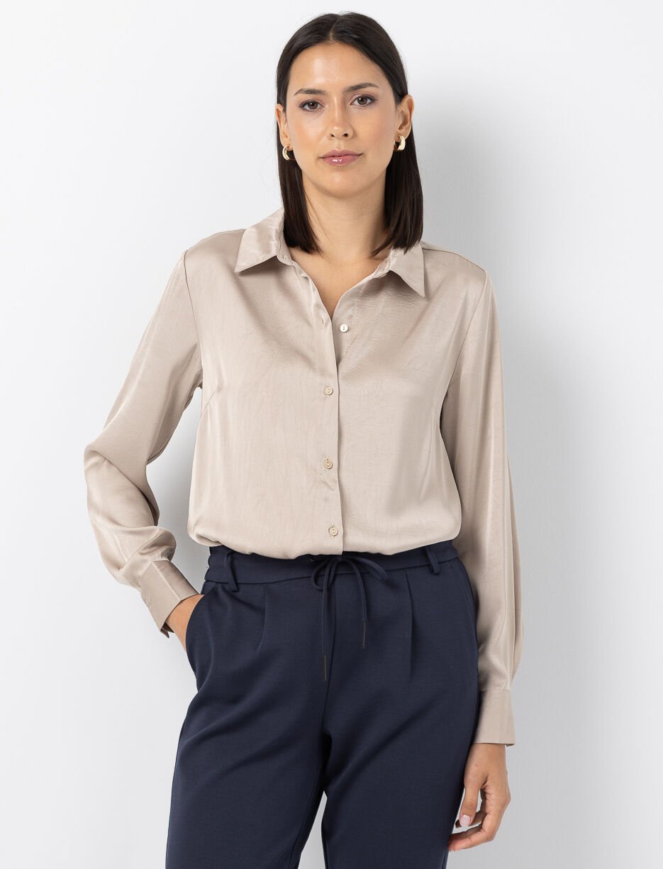 Chemise satinée à col chemisier